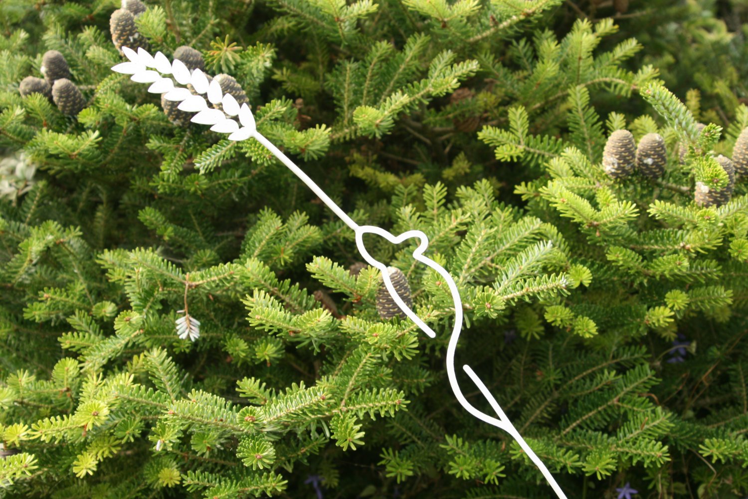 mouse on corn ear garden ornament - white
